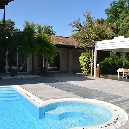 Villa Villa Con Piscina *