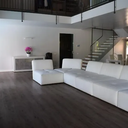 Villa Con Piscina *