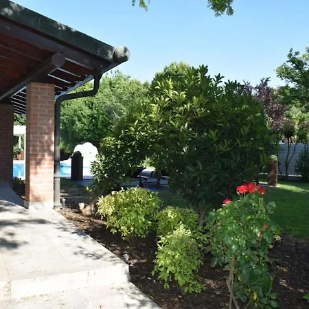 Villa Con Piscina * Curtatone