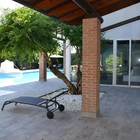 Villa Con Piscina Villa Curtatone