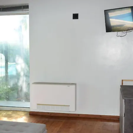 Villa Con Piscina * Curtatone
